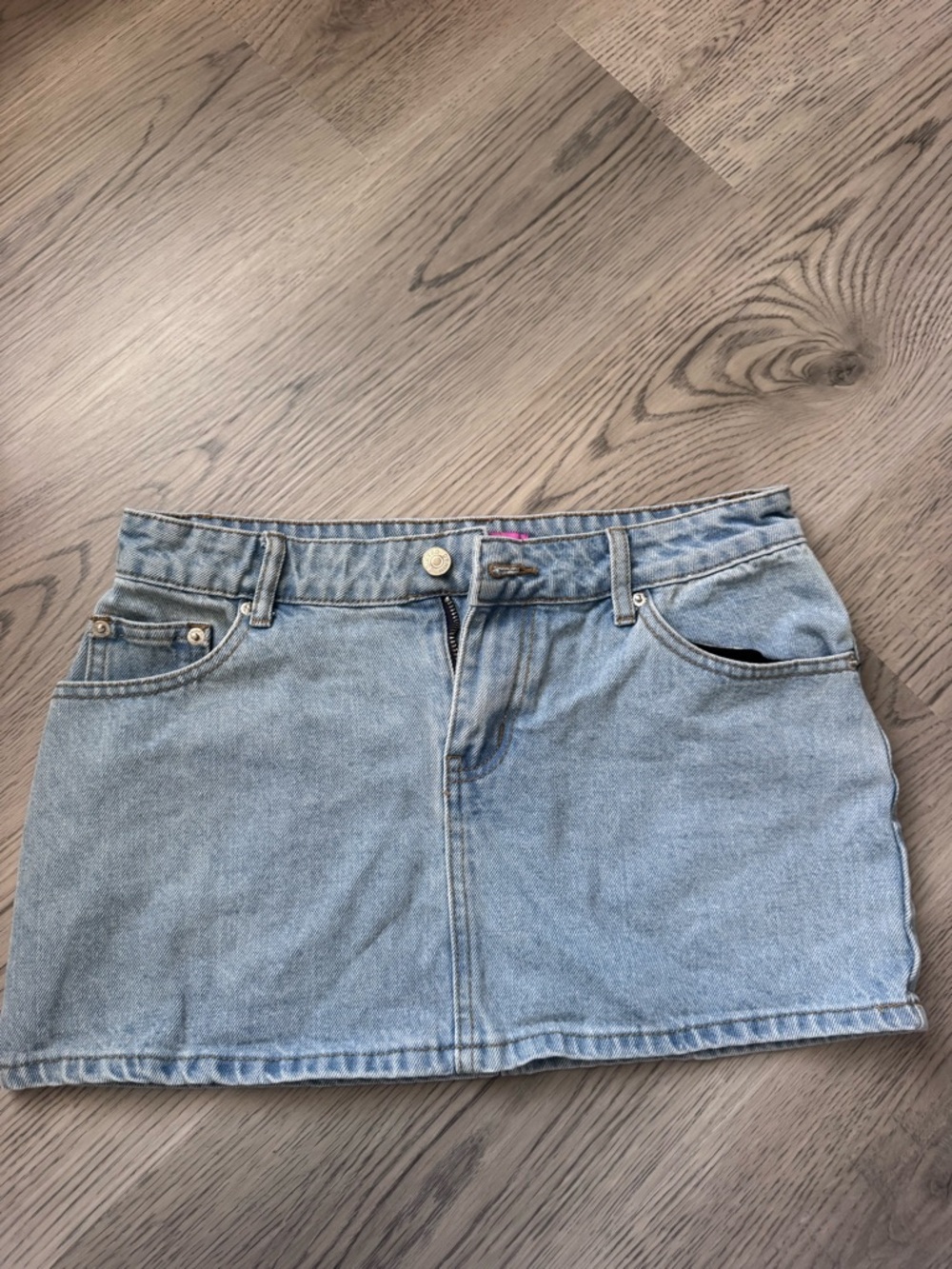 EDIKTED Jean Skirt